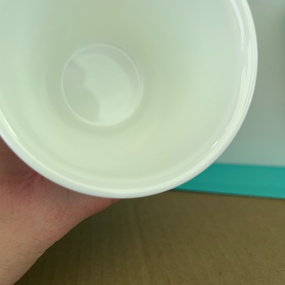 FP-FP-TIFFANY & Co. Bone China Paper Cup Set of 2 New in Blue Box. - Picture 5 of 5